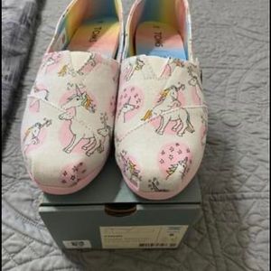 Tom’s women’s size 5